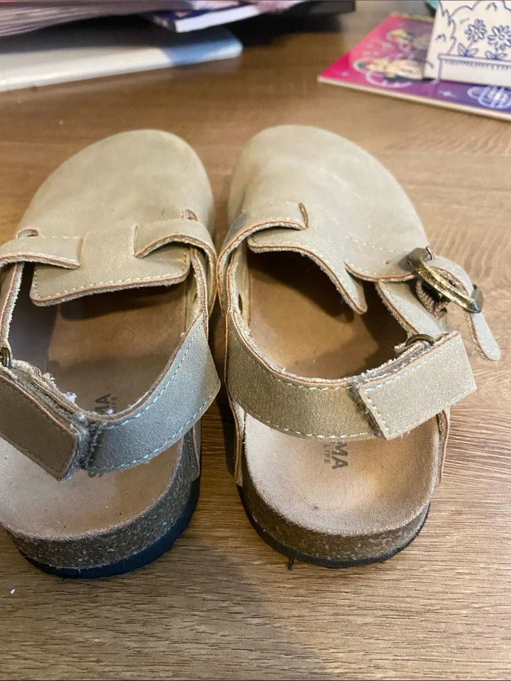Sonoma Kids Adjustable Strap Clogs in Black and Tan